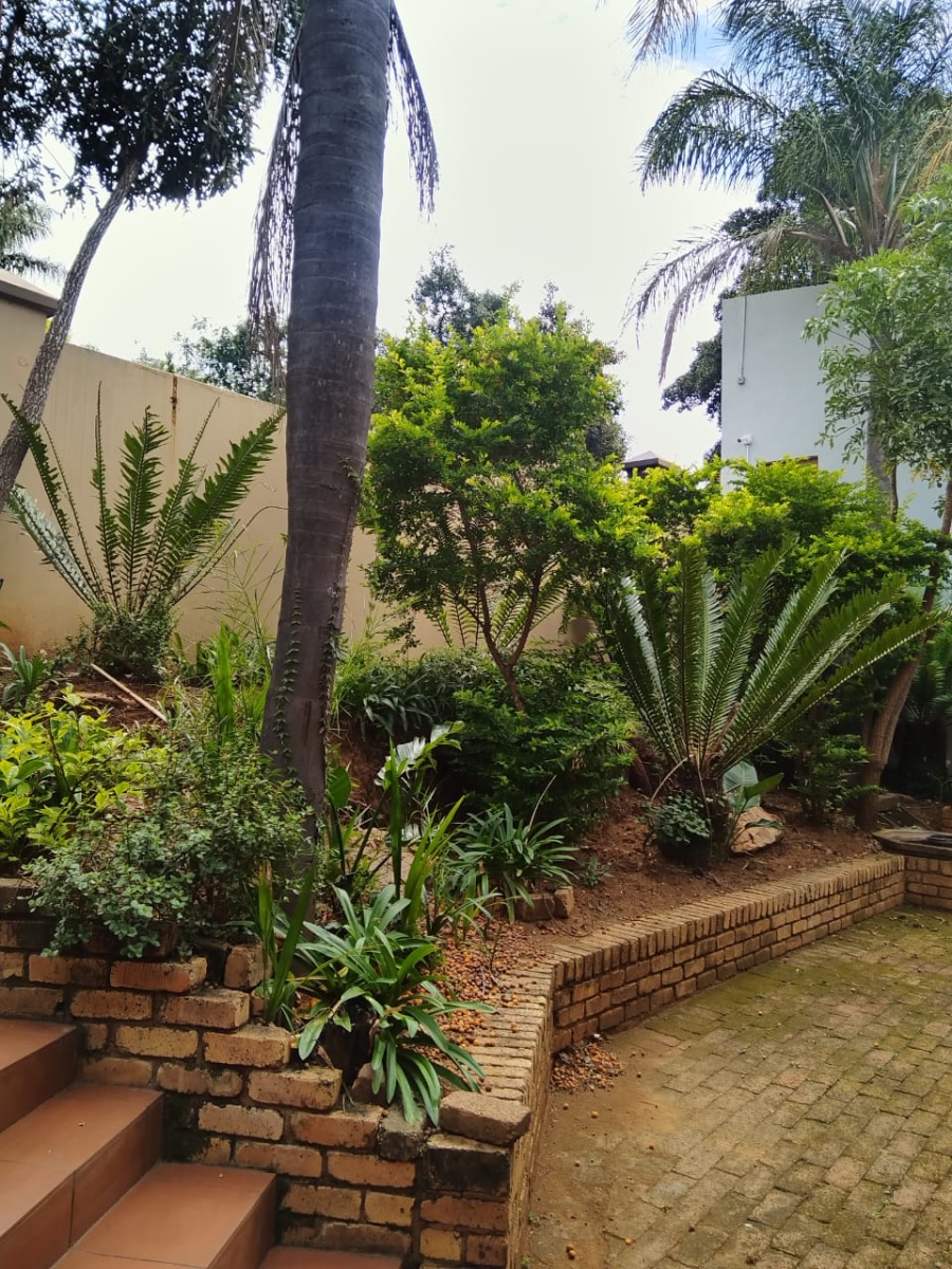 5 Bedroom Property for Sale in Schoemansville North West